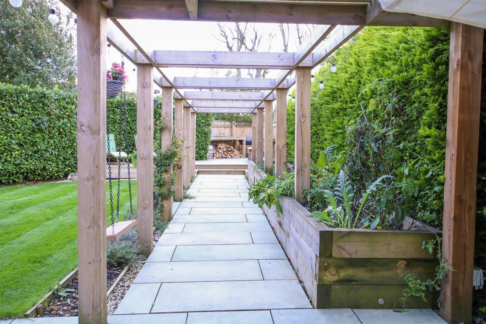 Surrey Close, Framlingham Gallery Image